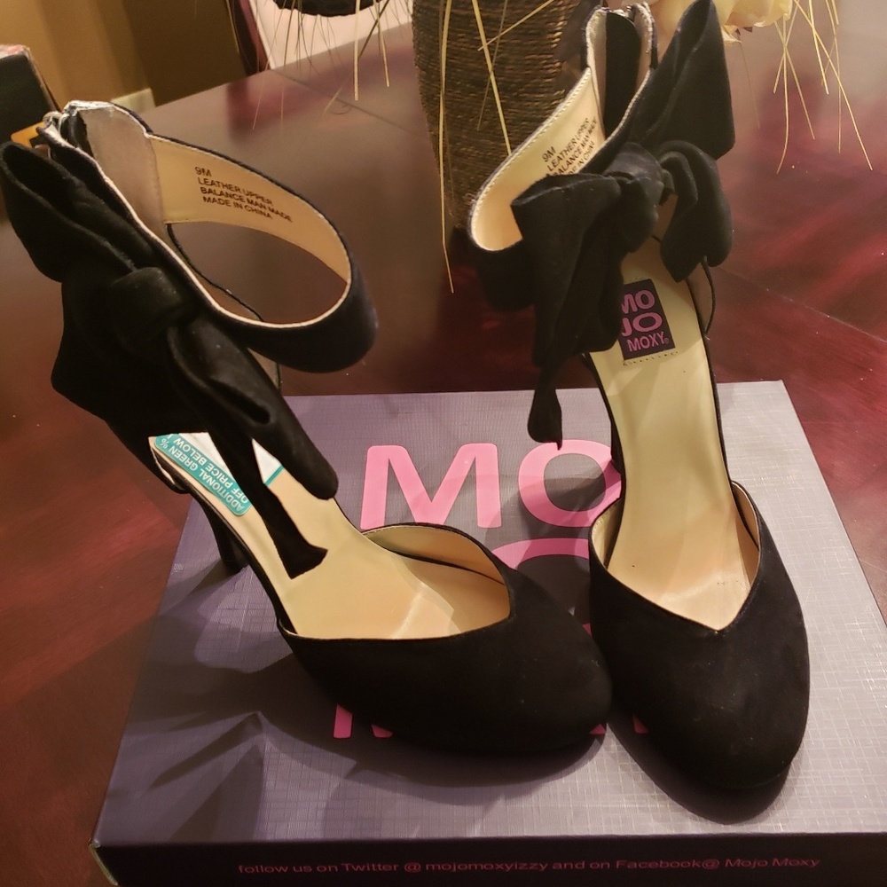 Shoes - Picture 2 of 2